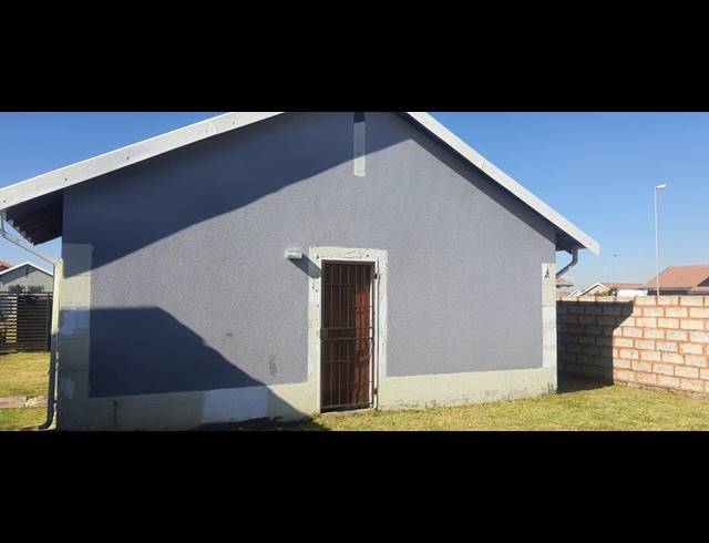 3 BEDROOM HOUSE FOR SALE IN SALFIN
